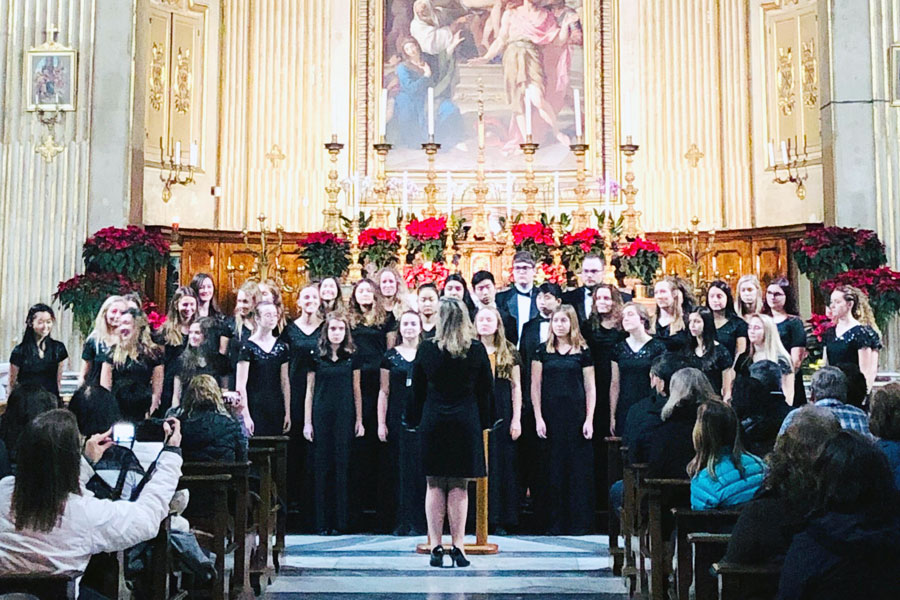 Last year the choirs performed in Rome. 