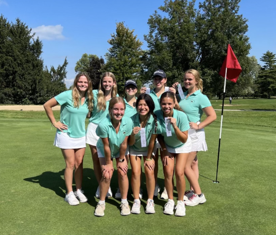 Women’s Golf with Strong Performance in State Tournament