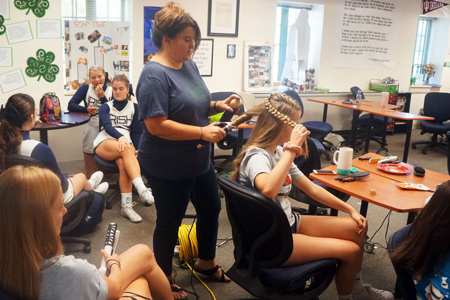 Mrs. Kim Jamell teaches a session during Irish I Knew on Homecoming day. Jamell also serves as the Student Council co-moderator. 