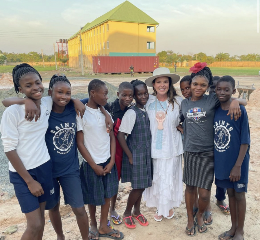 Mrs. Chalene Braun alongside KBMS students at their school in Abakaliki.
(Photo from Chalene Braun)